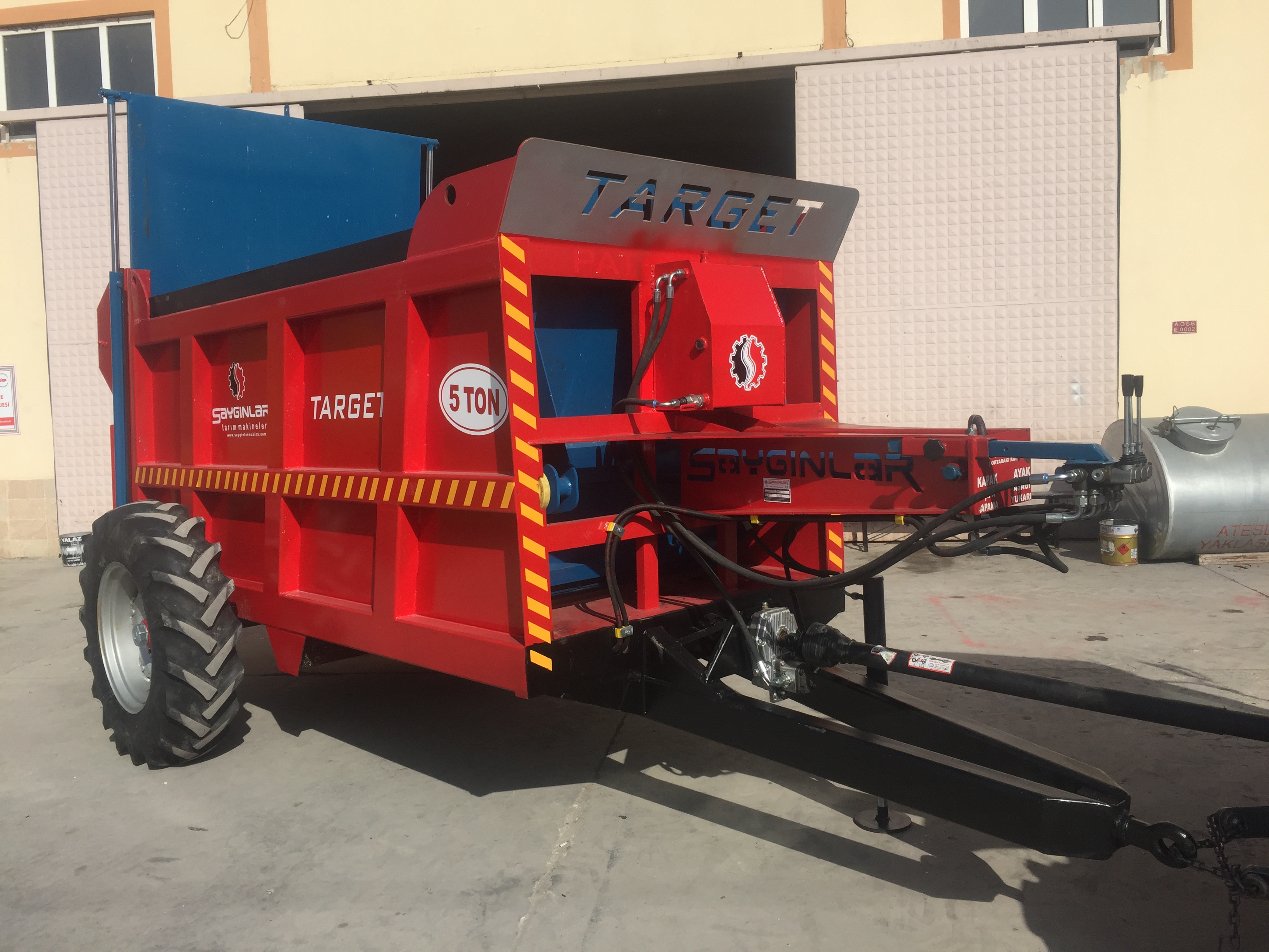 Manure Spreaders 5 ton New System Hydraulic Manure Spreader